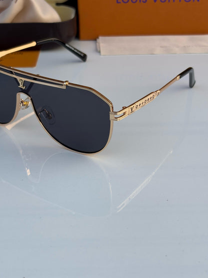 LOUISS VUITTONN 22295 GOLDEN BLACK