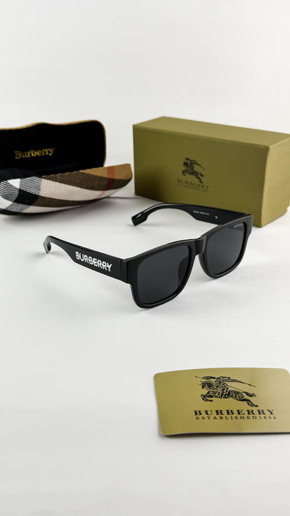 Burrberry Black 4358