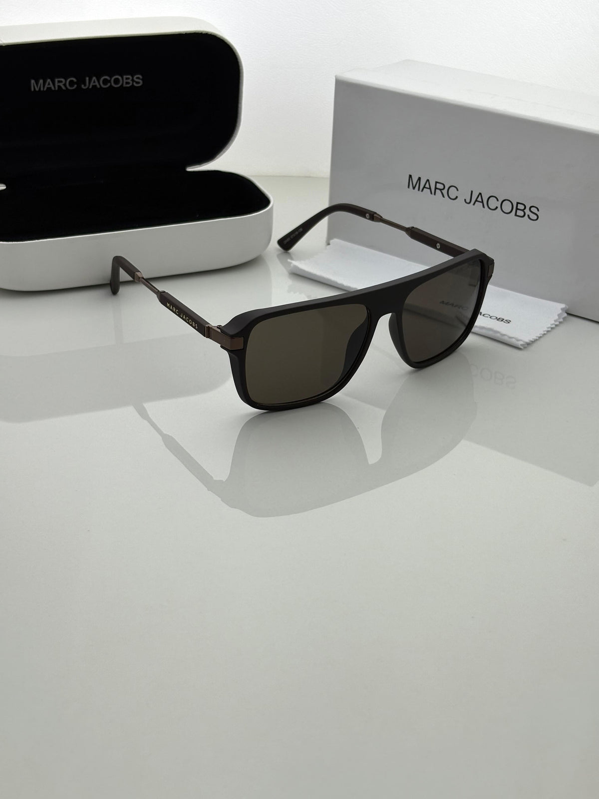 Marcc Jacobss 20493 Black