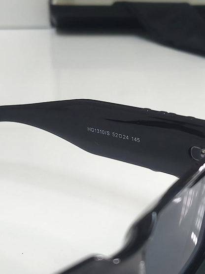 Hugoo Bosss 1310 Gloss Black store article
