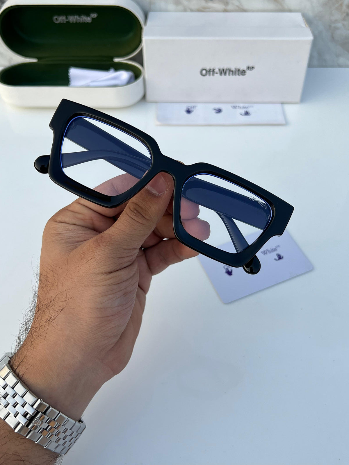 OFF White Full Black Frame