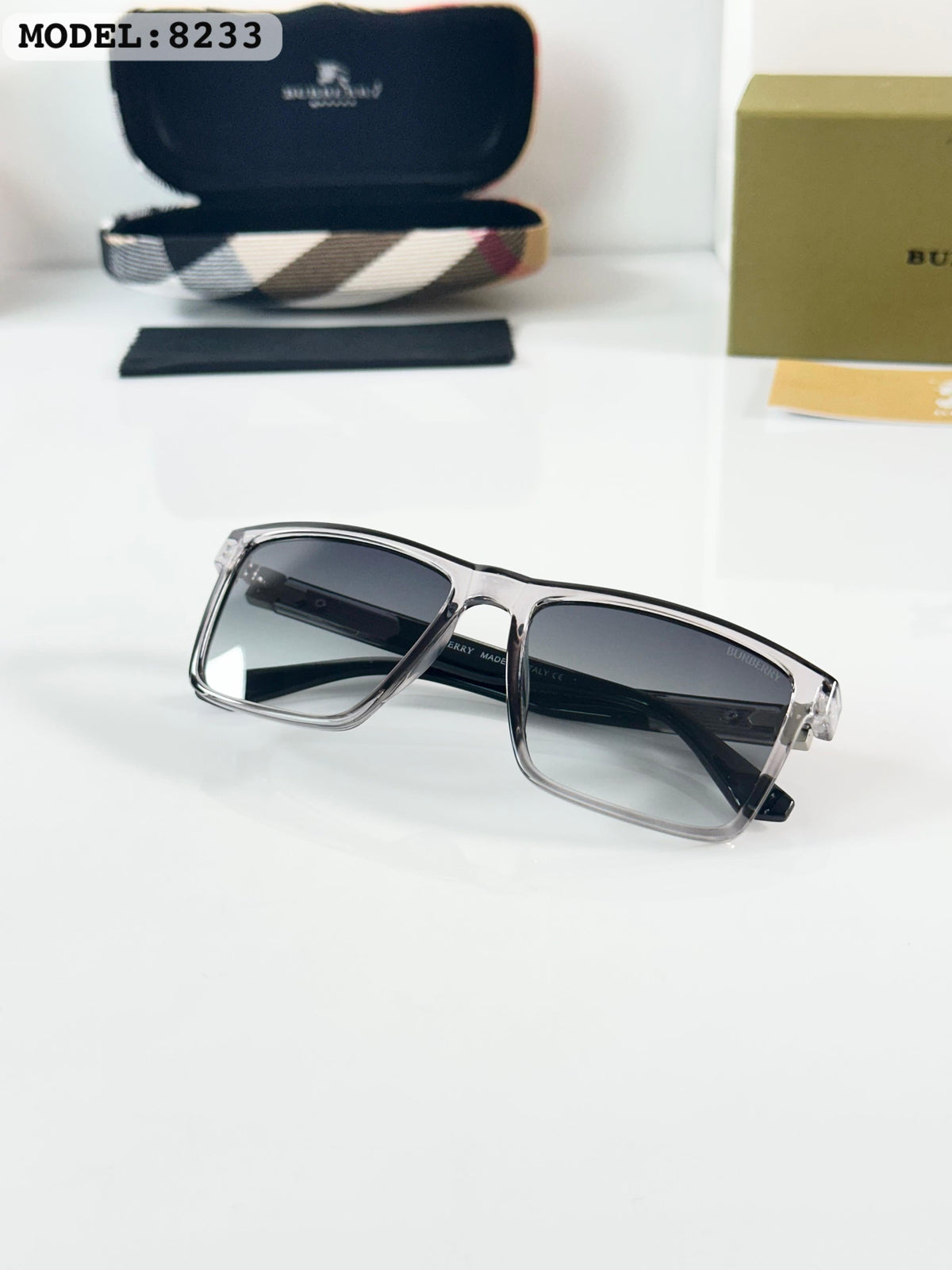 Burberry 8233 Grey/Green