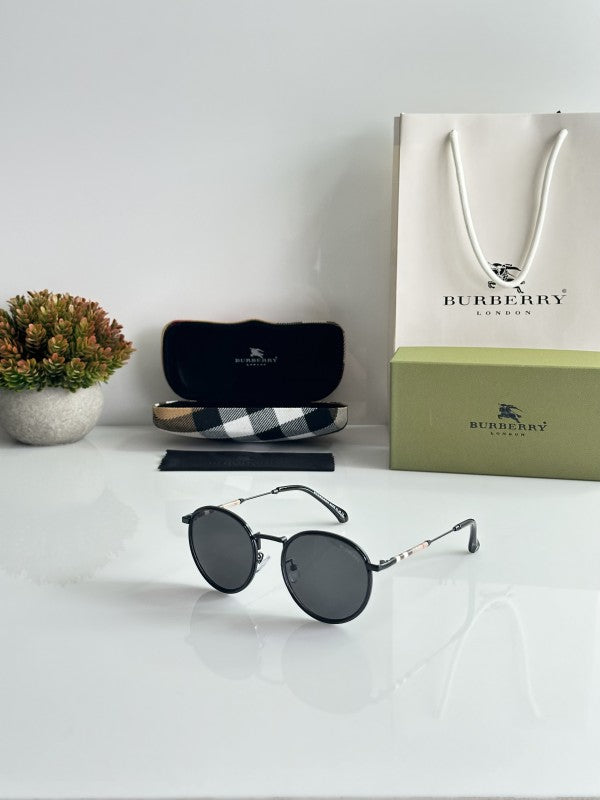 Burrberry Black Round 3324