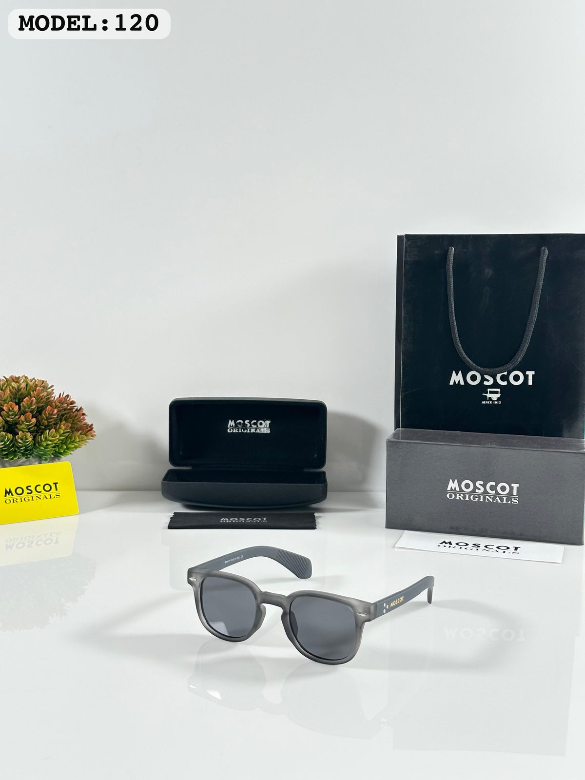 Moscott 120 Grey