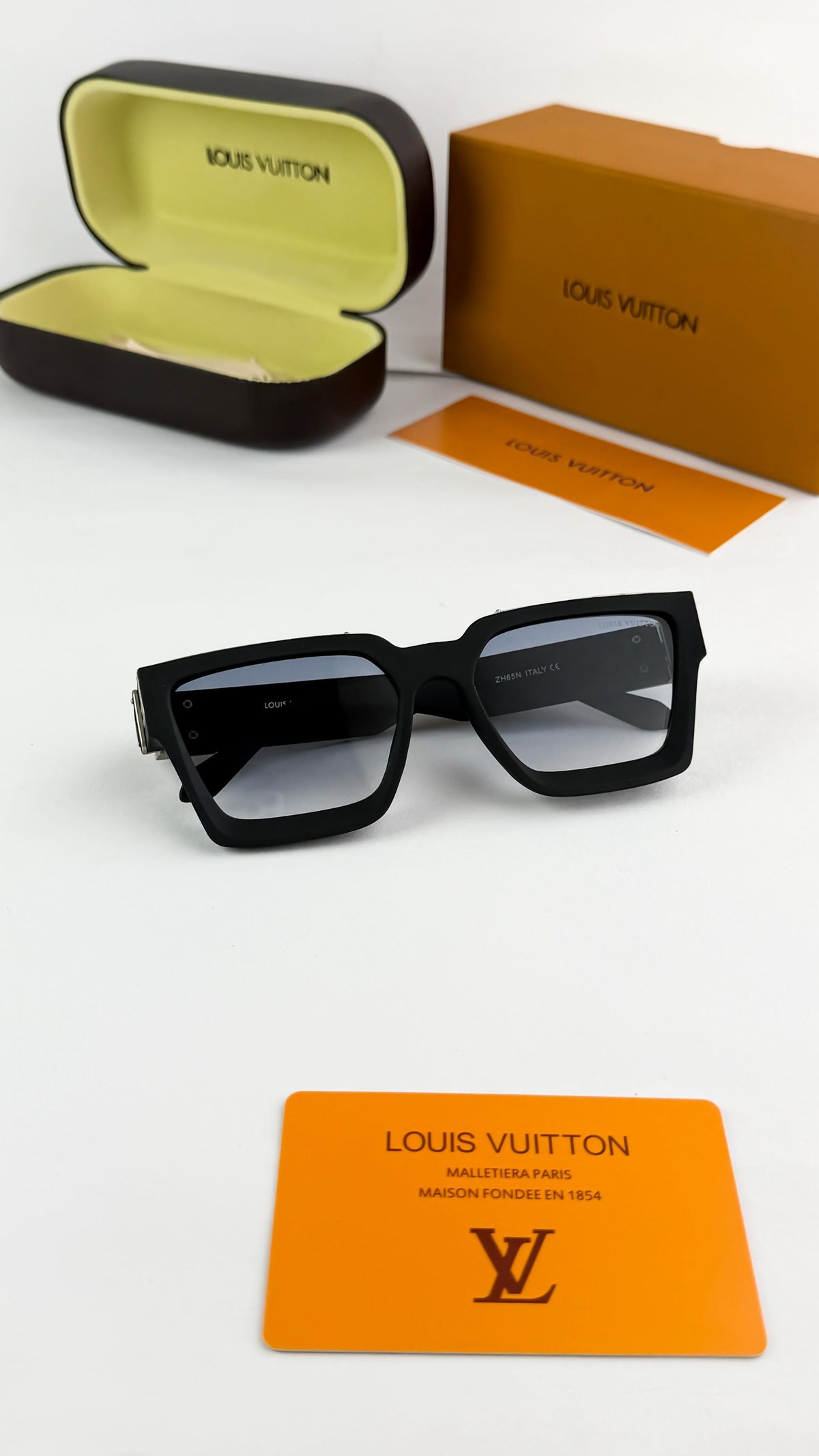 Louiis Vuiiton 65N Black