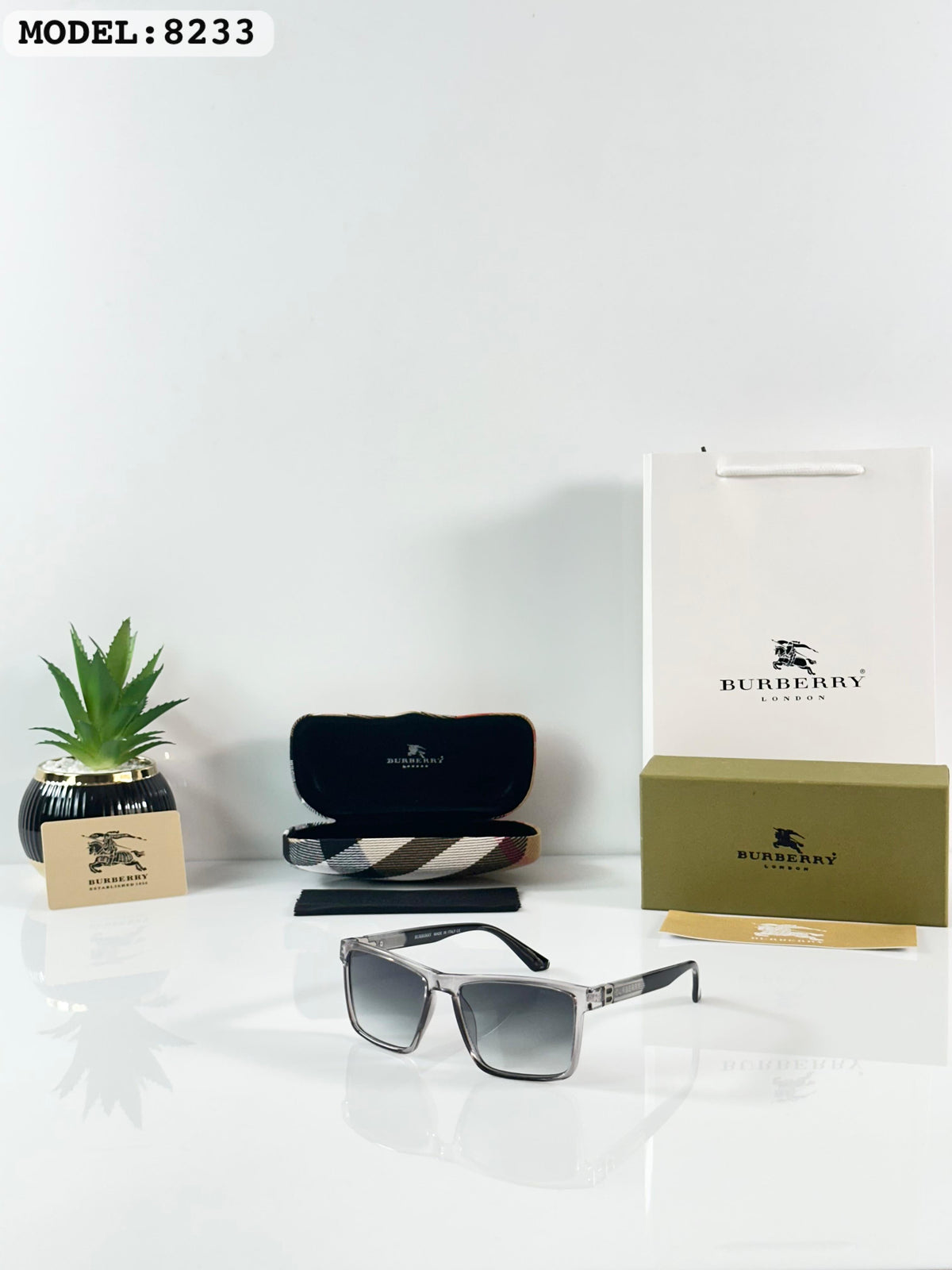 Burberry 8233 Grey/Green