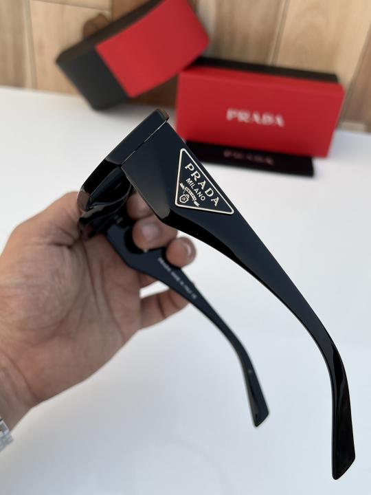 Prada 08 Black