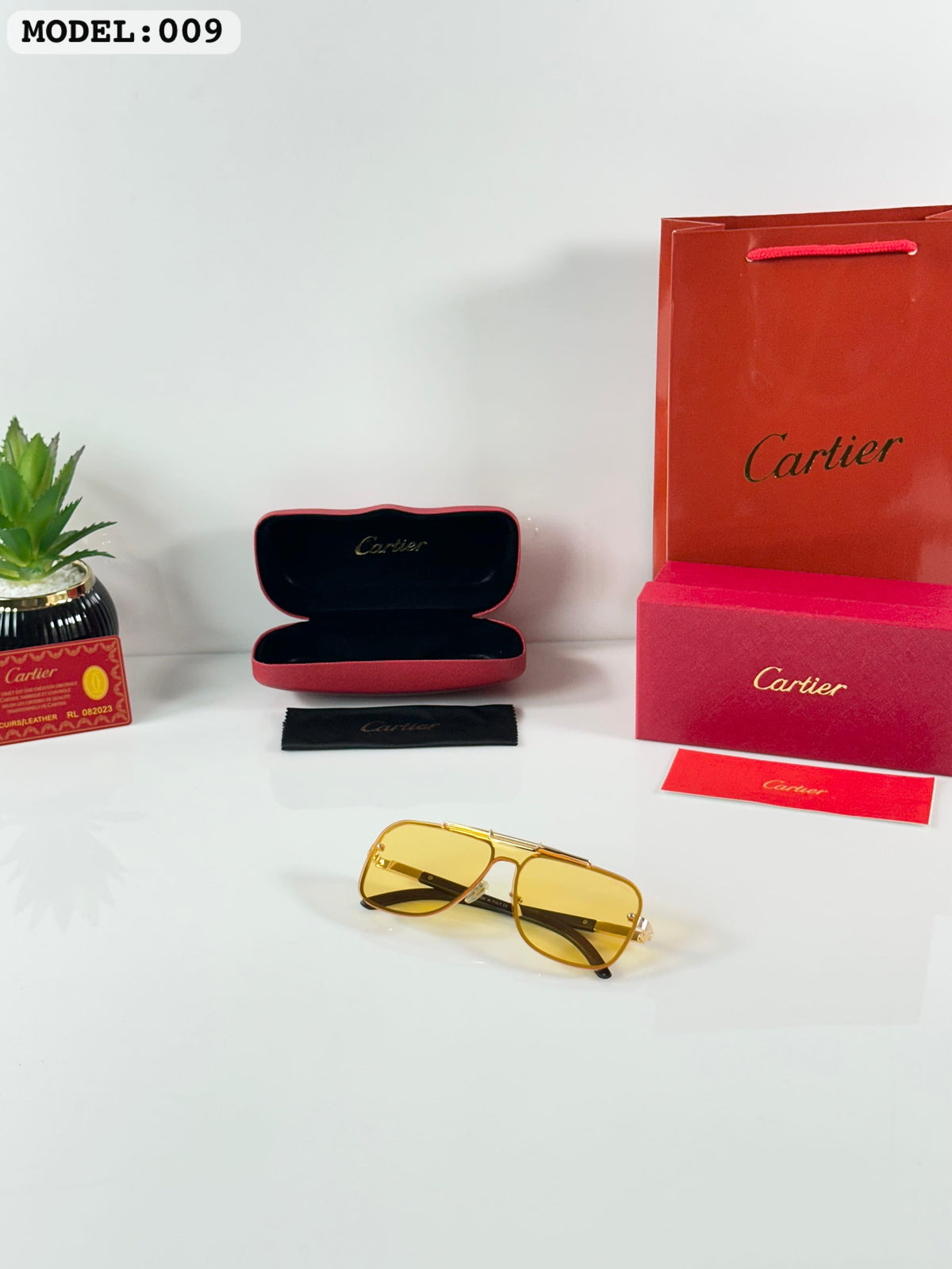 Cartier 009 Gold/Yellow