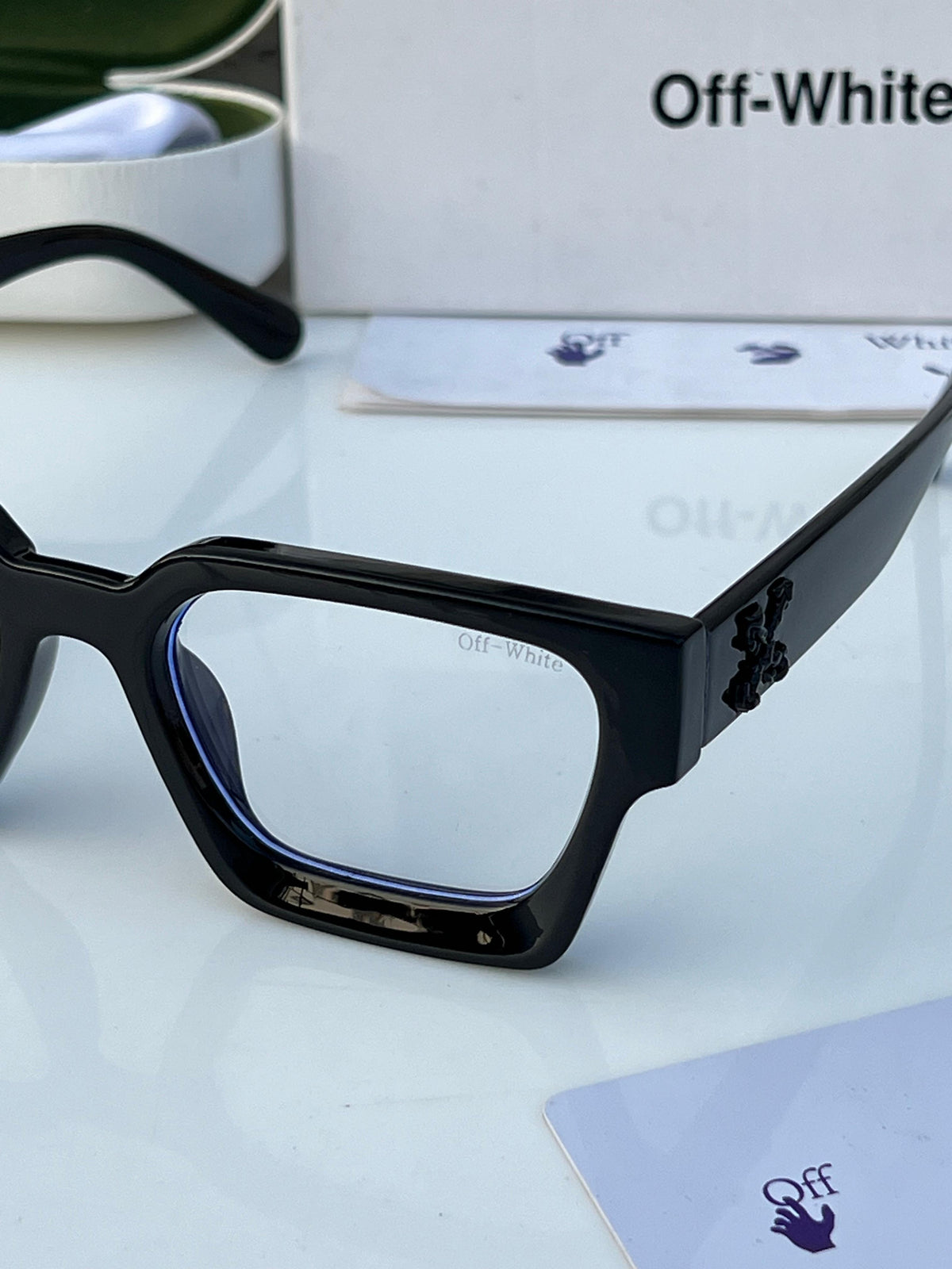 OFF White Full Black Frame