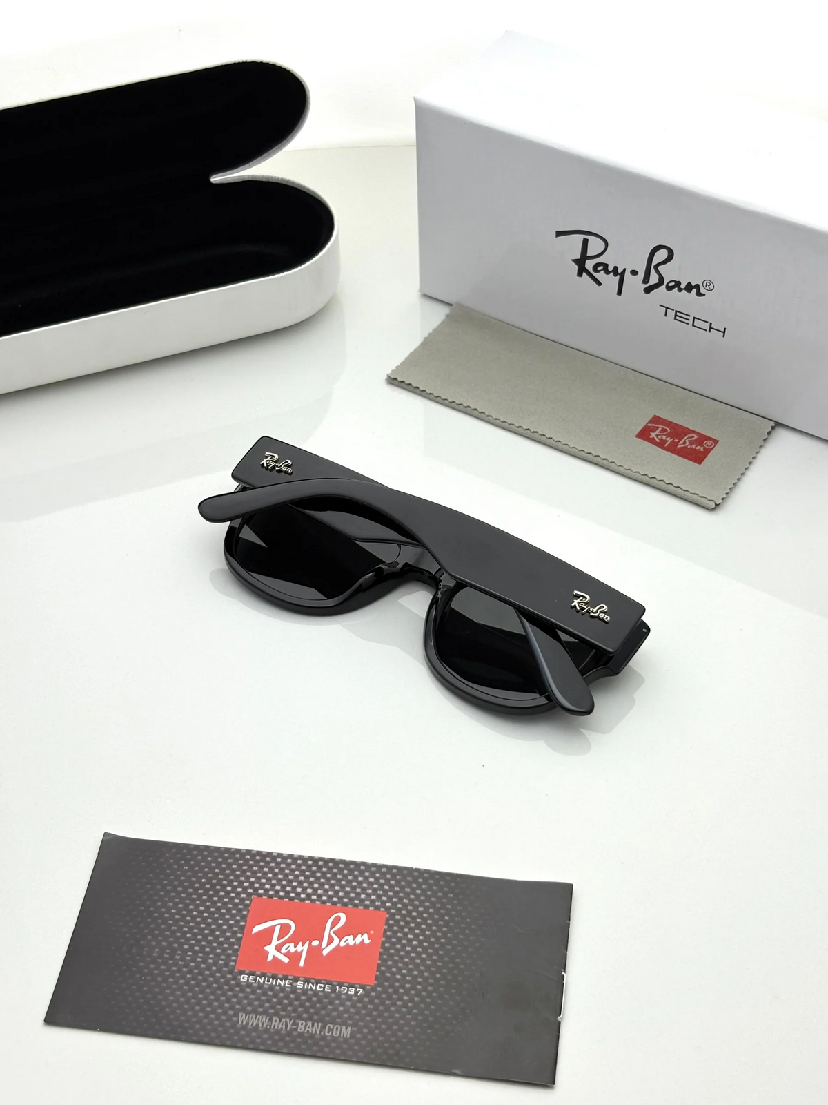 Rayy_Bann 0840 Mega Wayfarer