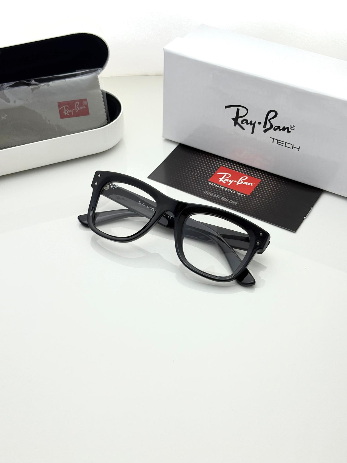 Raybann 0502 Reverse Black Frame