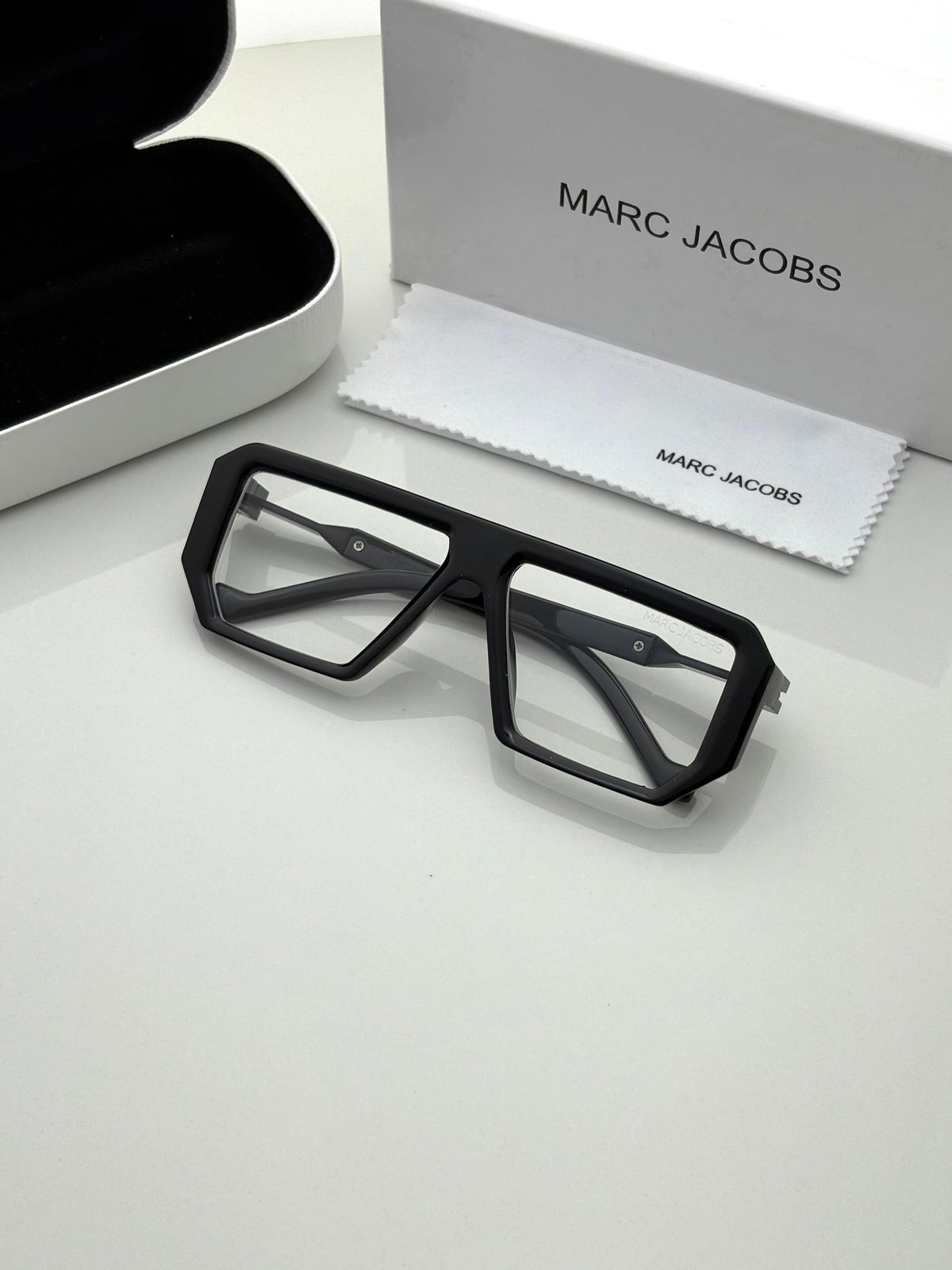 Marc Jacobs 1010 Black