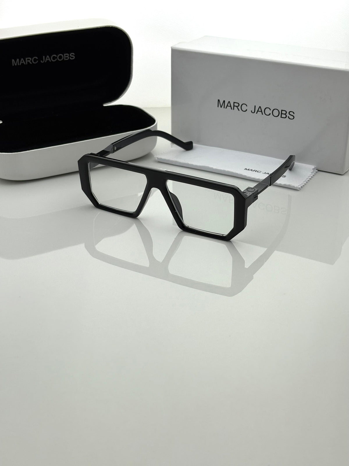 Marc Jacobs 1010 Black