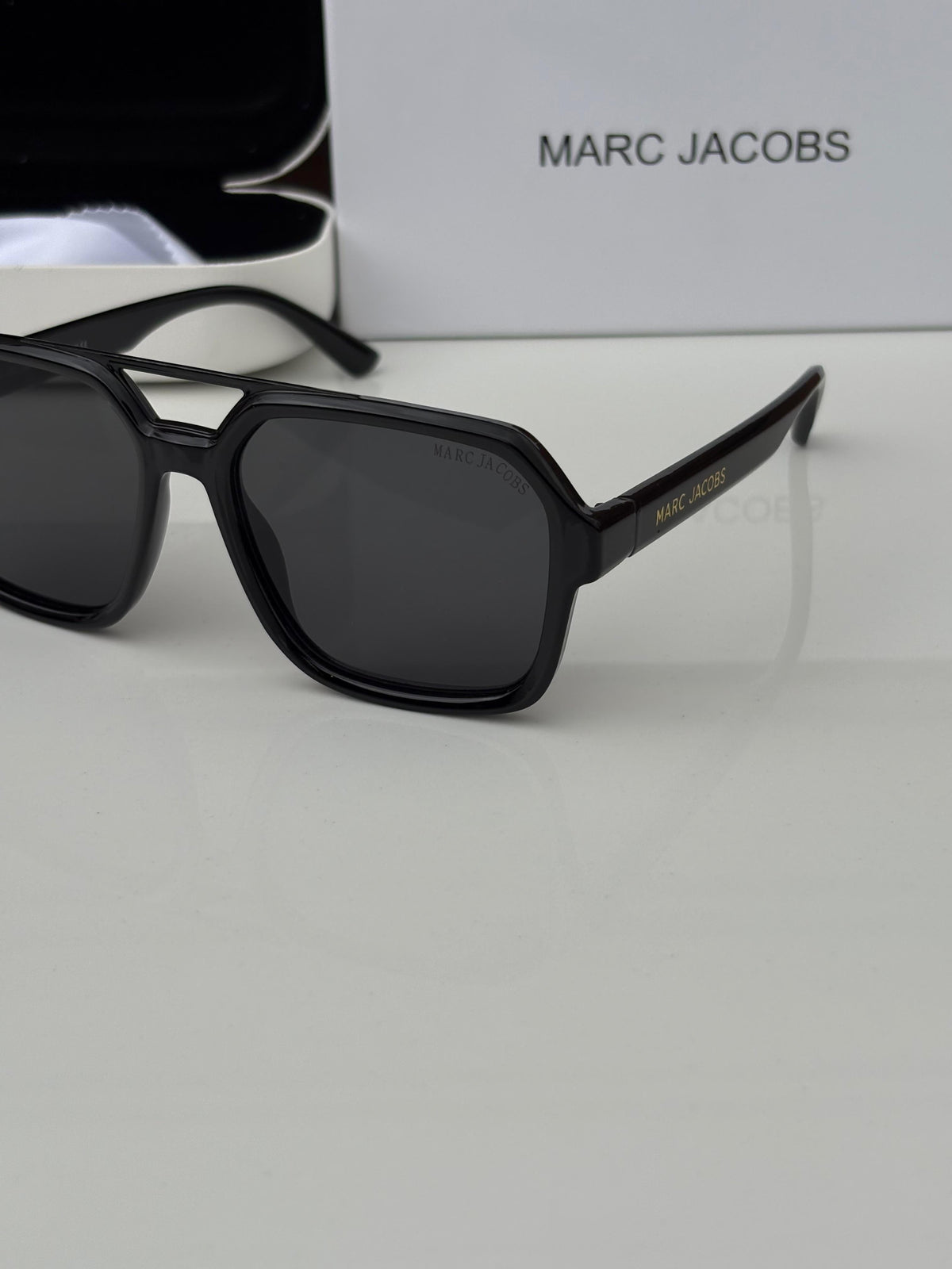 Marcc Jacobss 3621 Black