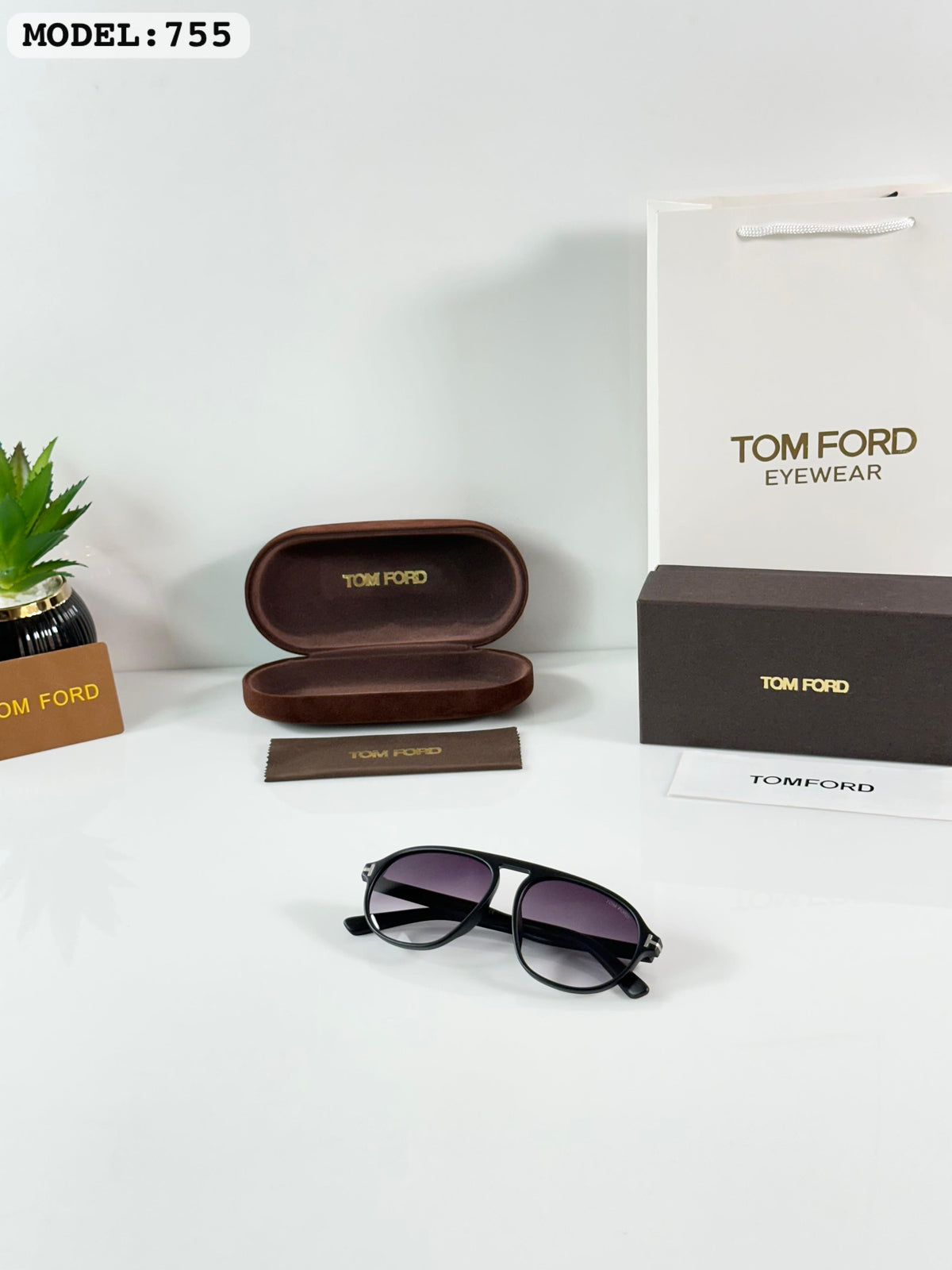 Tomforrd 755 Black Shaded
