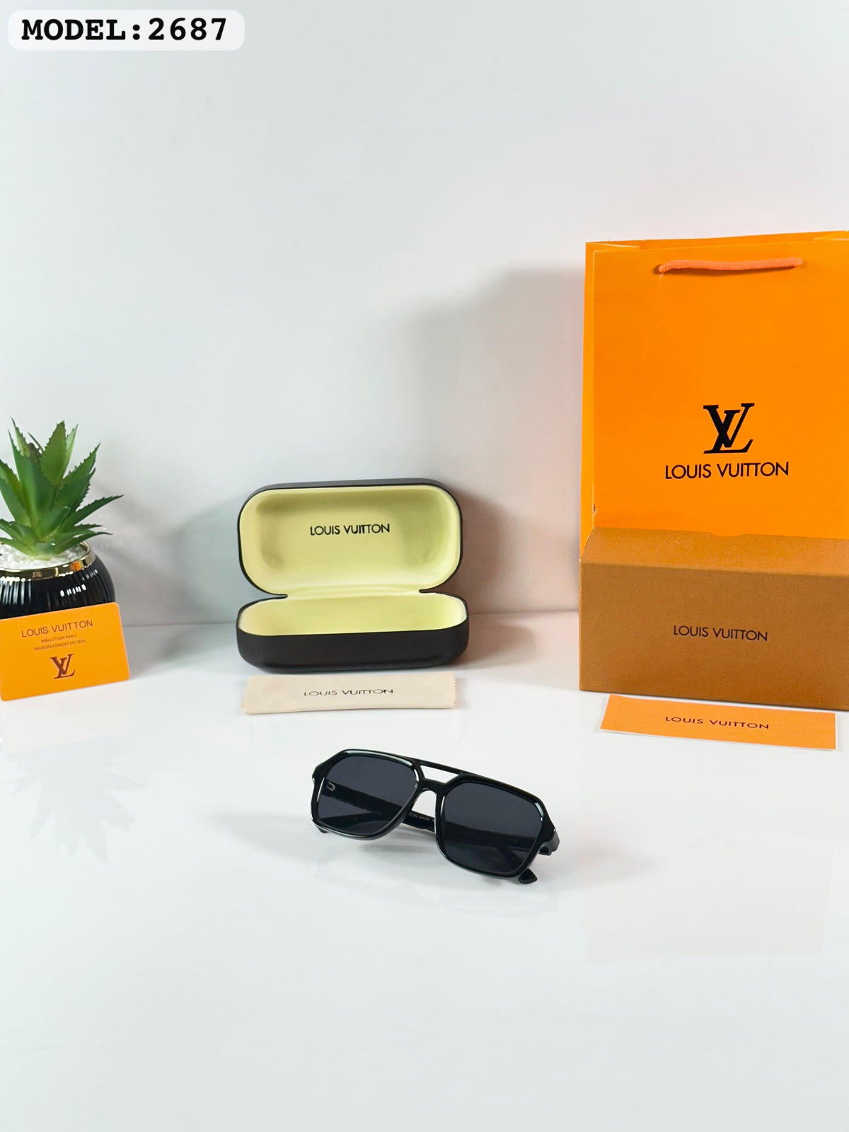 Louiis Vuiiton 2687 Black