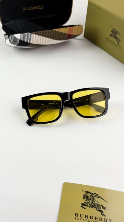 Burrberry 4458 Black Yellow