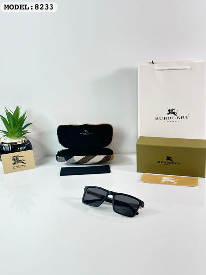 Burberry Black 8233