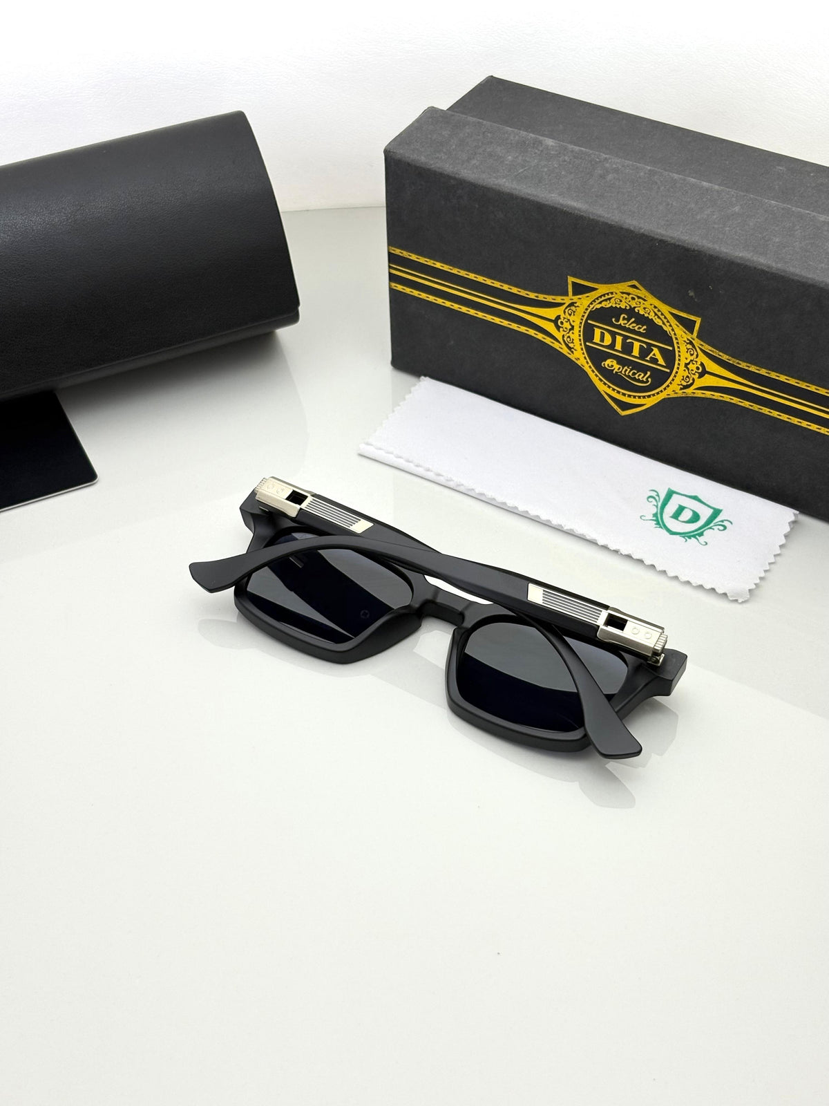 Dita 6012 Black