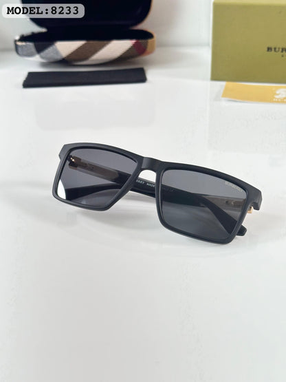 Burberry Black 8233
